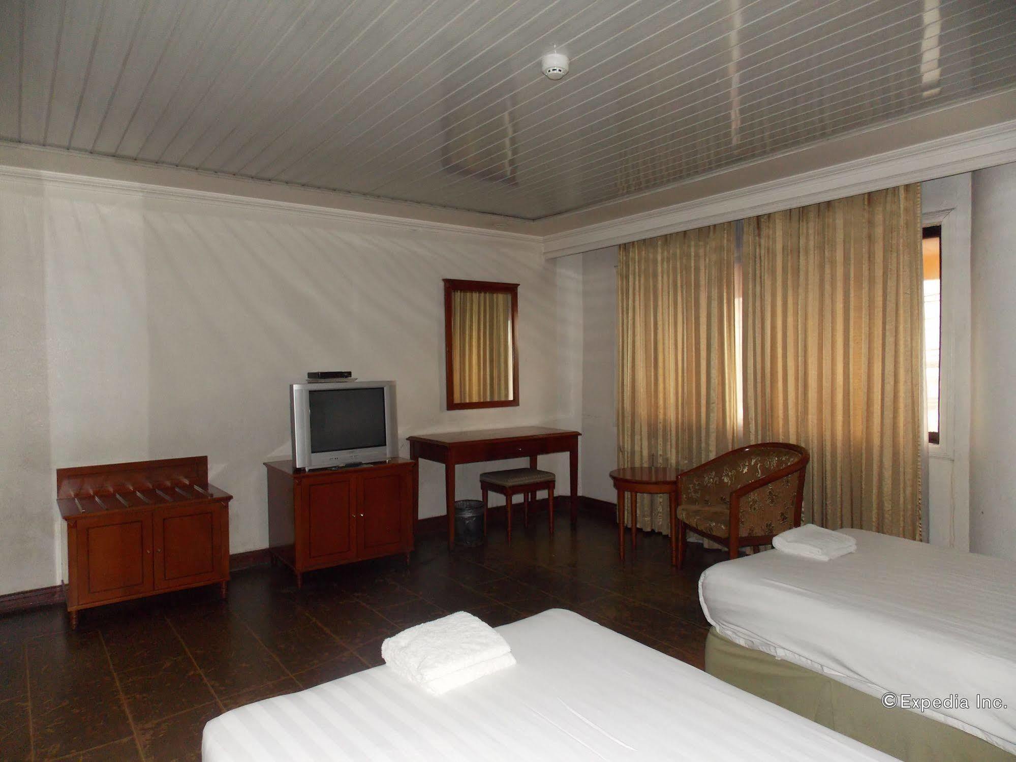 Grand Regal Hotel Bacolod Exterior foto